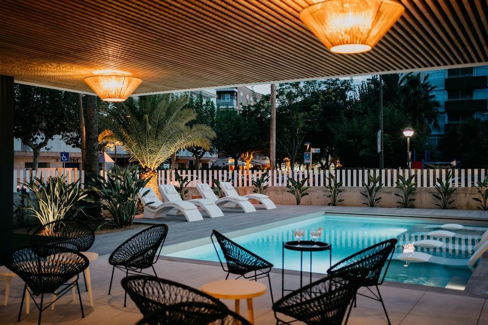 Monica Hotel Cambrils Exterior photo